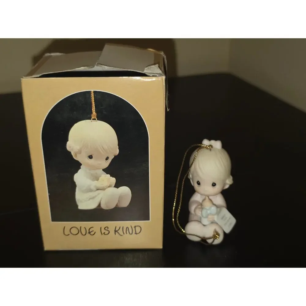 Enesco Precious Moments Love Is Kind Porcelain Ornament 1984 E-5391 Original Box